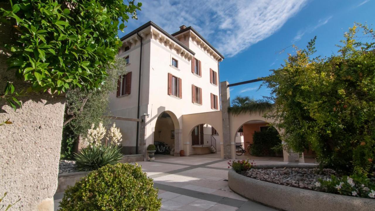 Castello Belvedere Apartments Desenzano del Garda Zewnętrze zdjęcie
